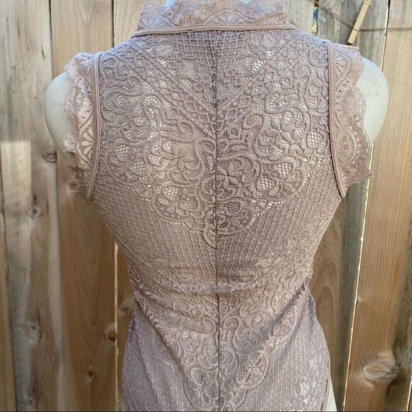 Haute Monde beige lace bodysuit size medium - Picture 3 of 13